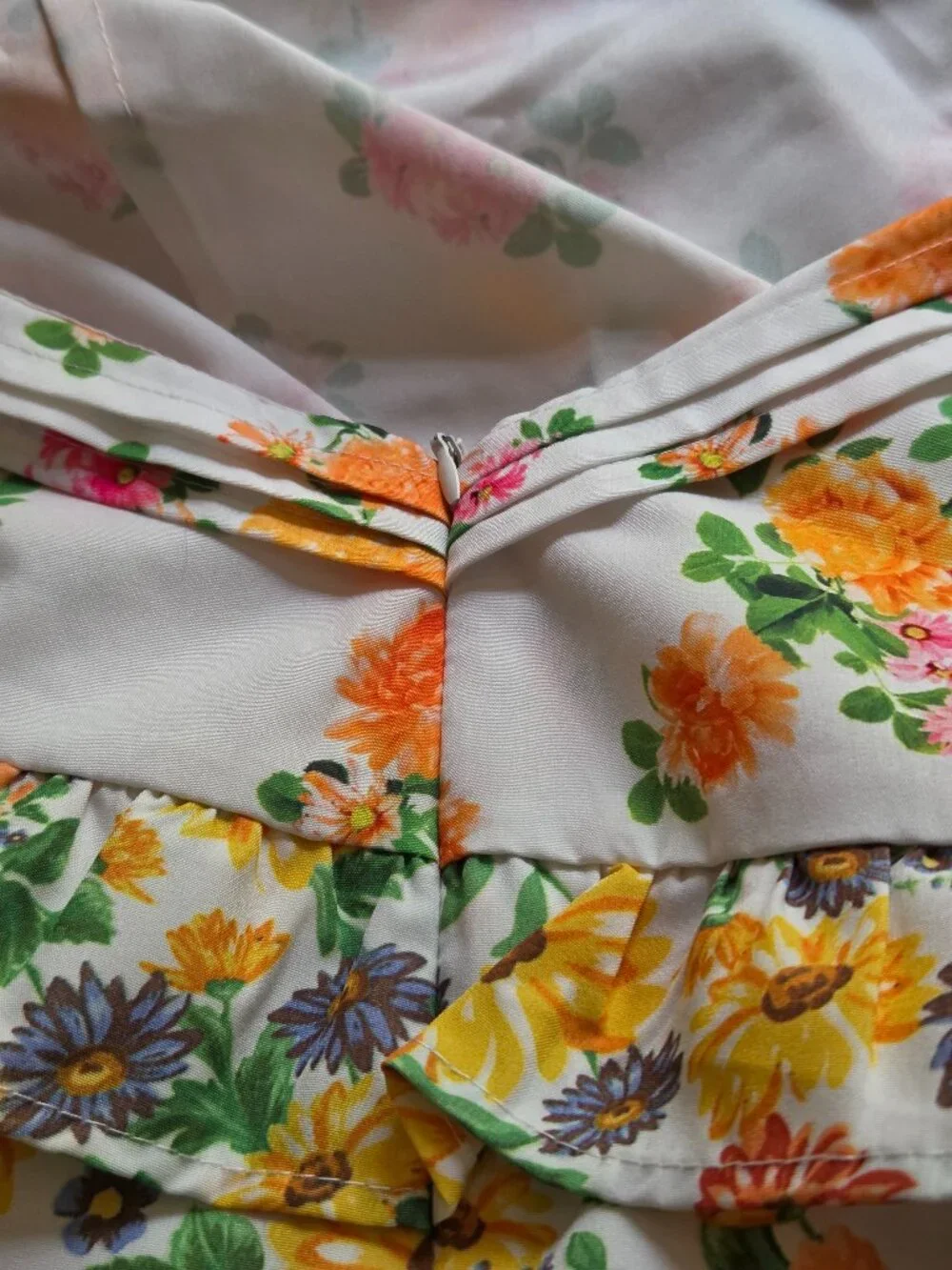 STUNNING FLORAL RUFFLE MAXI WITH BUTTER SOFT EYELASH LACE NEW!!!!!!! SIZE SMALL